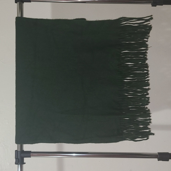 Scarfs - Picture 7 of 8